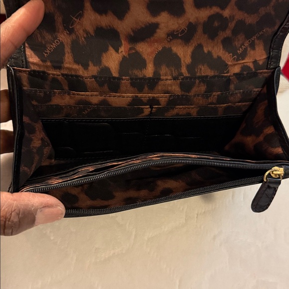 B Makowsky Black Long Croc Leather Wallet - Picture 6 of 6